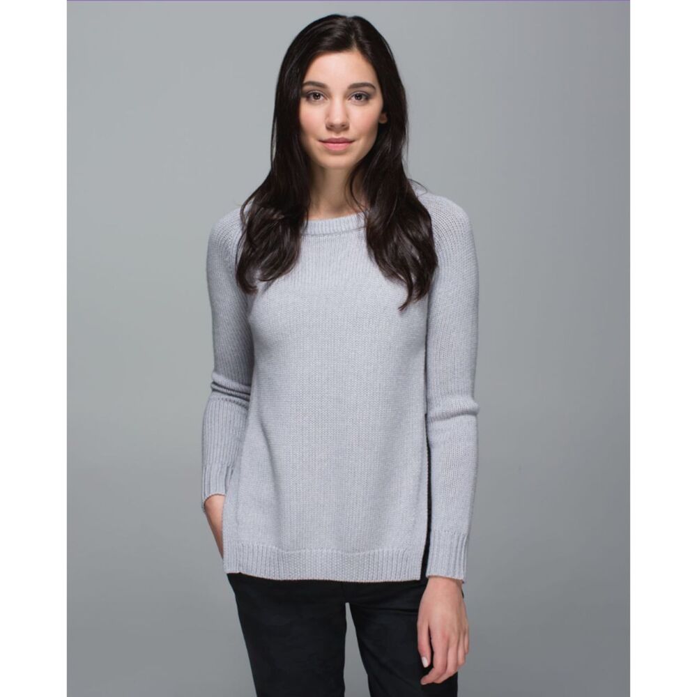 Lululemon Womens (Probably) 4 Yin To You Sweater Gray Side Slit Merino Wool VGUC